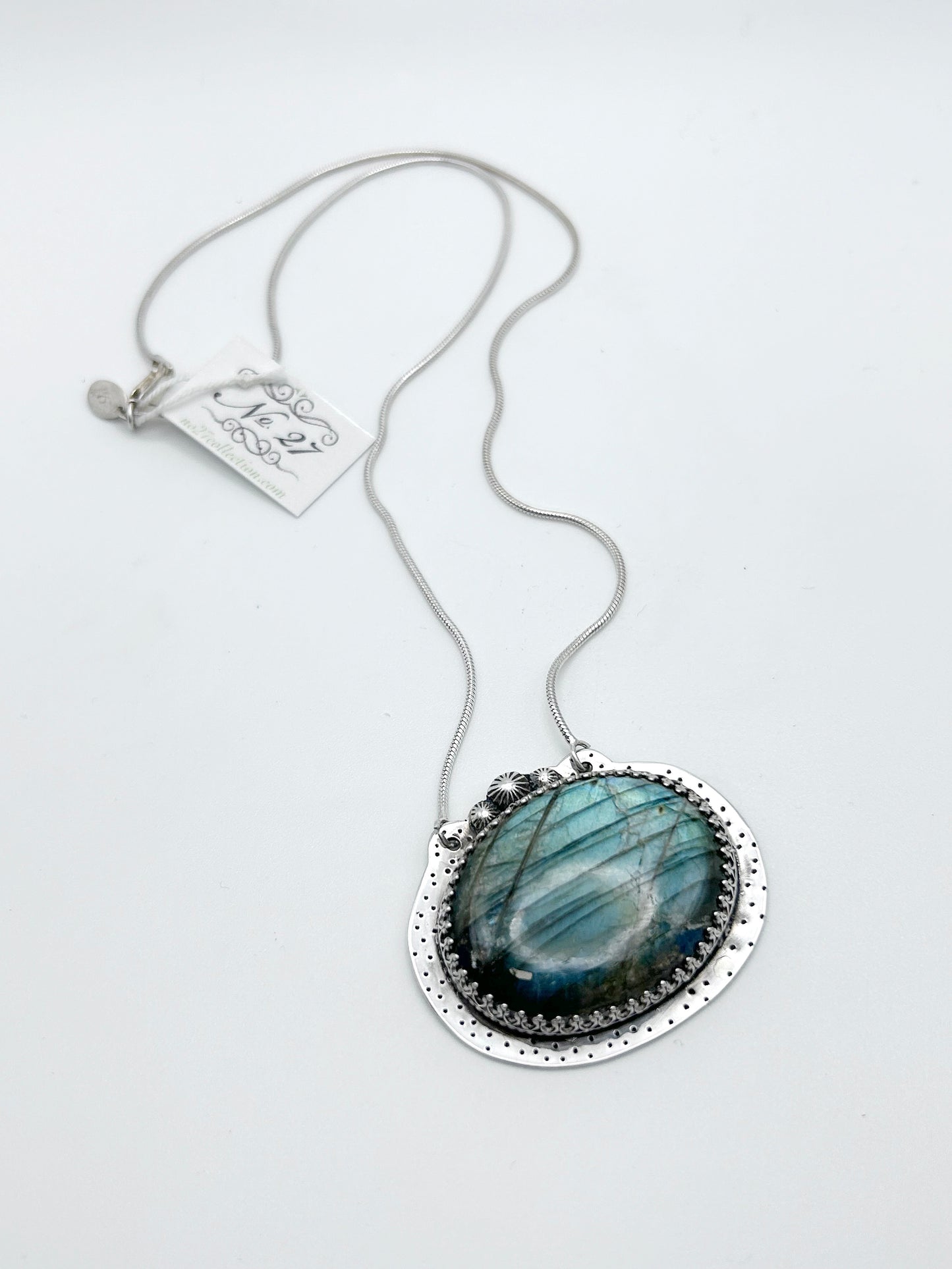 Oval Labradorite Necklace