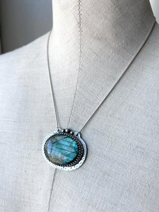 Oval Labradorite Necklace